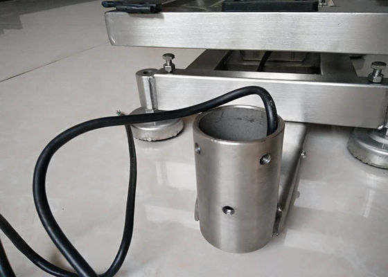 مقیاس توزین دیجیتال ضد لغزش با صفحه نمایش بزرگ LED / LCD